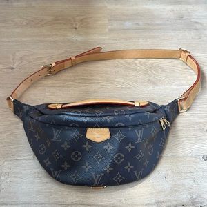 LOUIS VUITTON | BUM BAG
